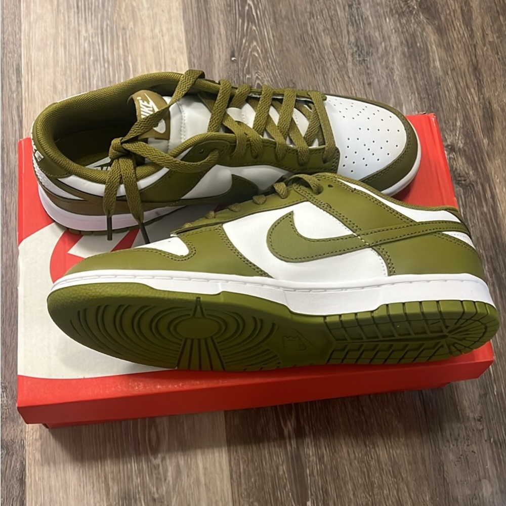 Nike Men's Olive Green and White Sneakers